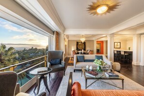 Presidential Suite, 1 Bedroom, Bay View (King) | Egyptian cotton sheets, premium bedding, down comforters, in-room safe