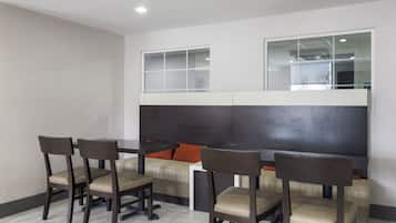 Dagelijks ontbijt voor onderweg inbegrepen