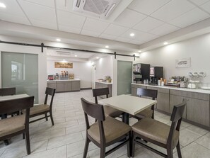 Desayuno para llevar incluido todos los días