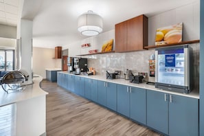 Free daily continental breakfast