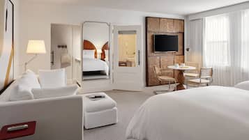 Deluxe Two Queen with Kitchenette | Frette Italian çarşaf takımı, kaliteli yatak takımı, kuştüyü yorgan