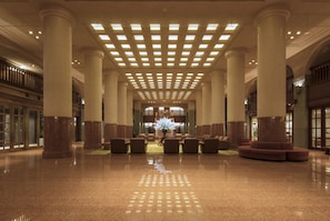 Lobby lounge