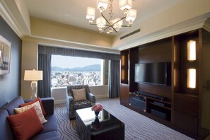 Suite Room, Non Smoking | Premium bedding, down comforters, minibar, in-room safe - Hotel Okura Kyoto (Kyoto)