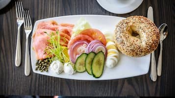 Daily buffet breakfast for a fee