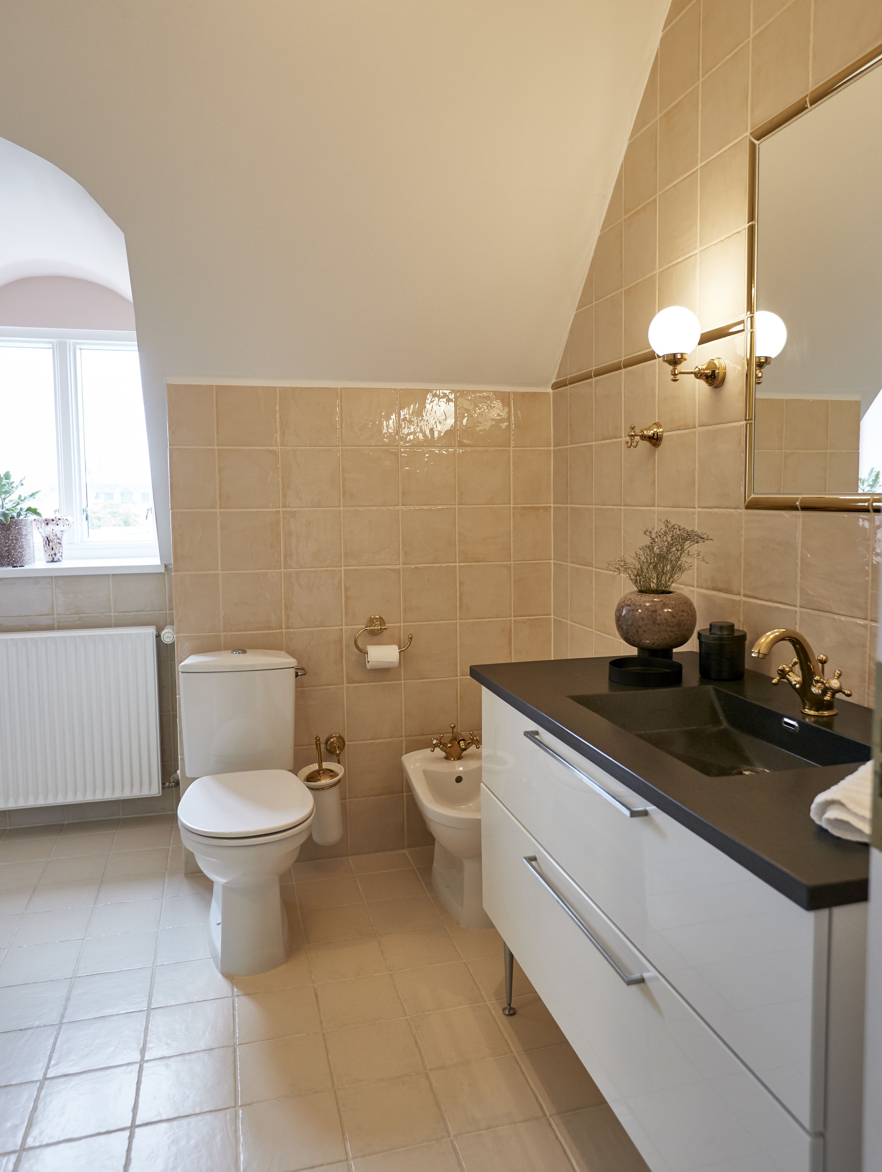 exclusive penthouse, balcony, city view | bathroom | designer toiletries, hair dryer, bathrobes, heated floors