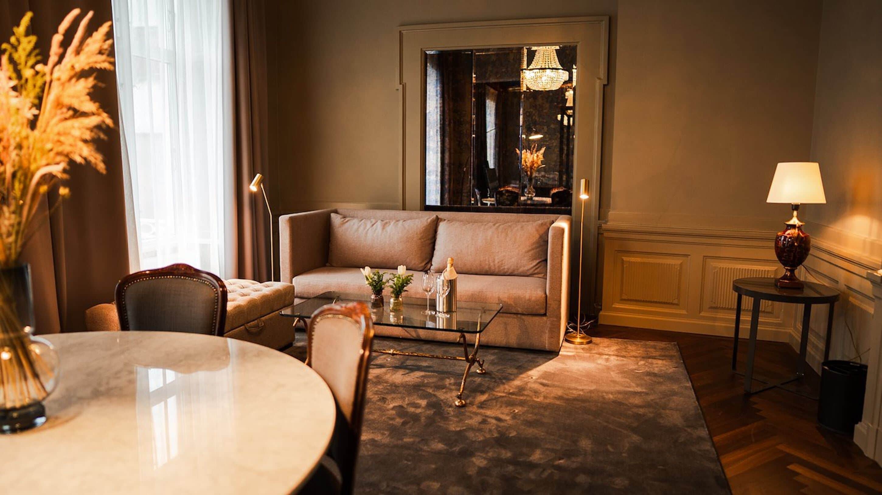 rose suite | living area | 50-inch smart tv with digital channels, netflix, books