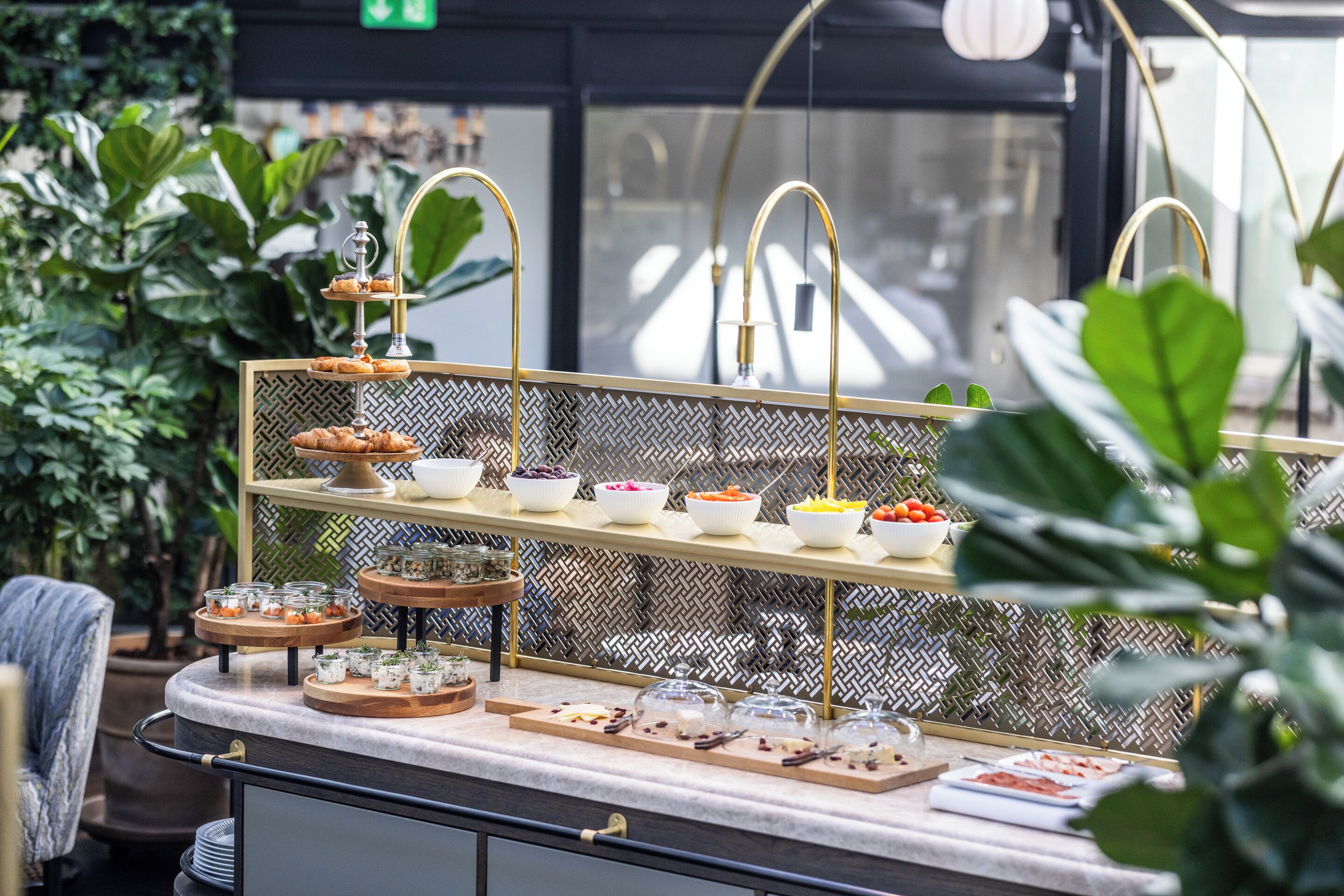 매일 뷔페 아침 식사(1인당 DKK 235)