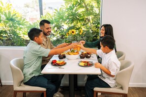 Lunch, dinner and brunch served - Arabella Hotel Sedona (Sedona)