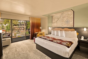 Premium Room, 1 King Bed, Mountain View (Courtyard)