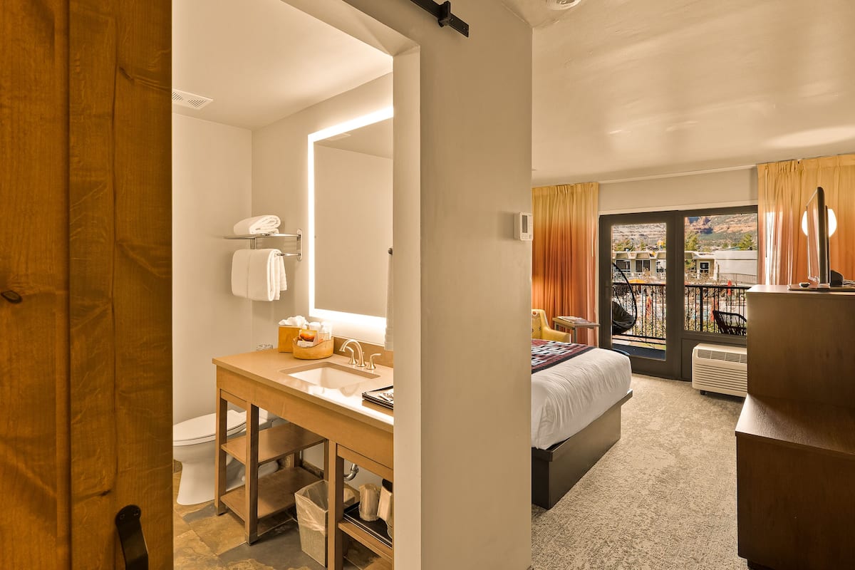 premium room, 1 queen bed (courtyard) | 1 bedroom, premium bedding, in-room safe, blackout curtains