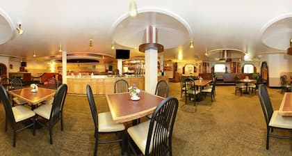 Howard Johnson by Wyndham Benton Harbor/St. Joseph