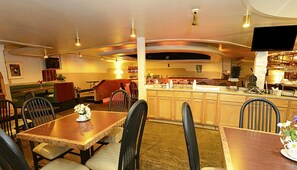 Restaurant - Howard Johnson by Wyndham Benton Harbor/St. Joseph (Benton Harbor)