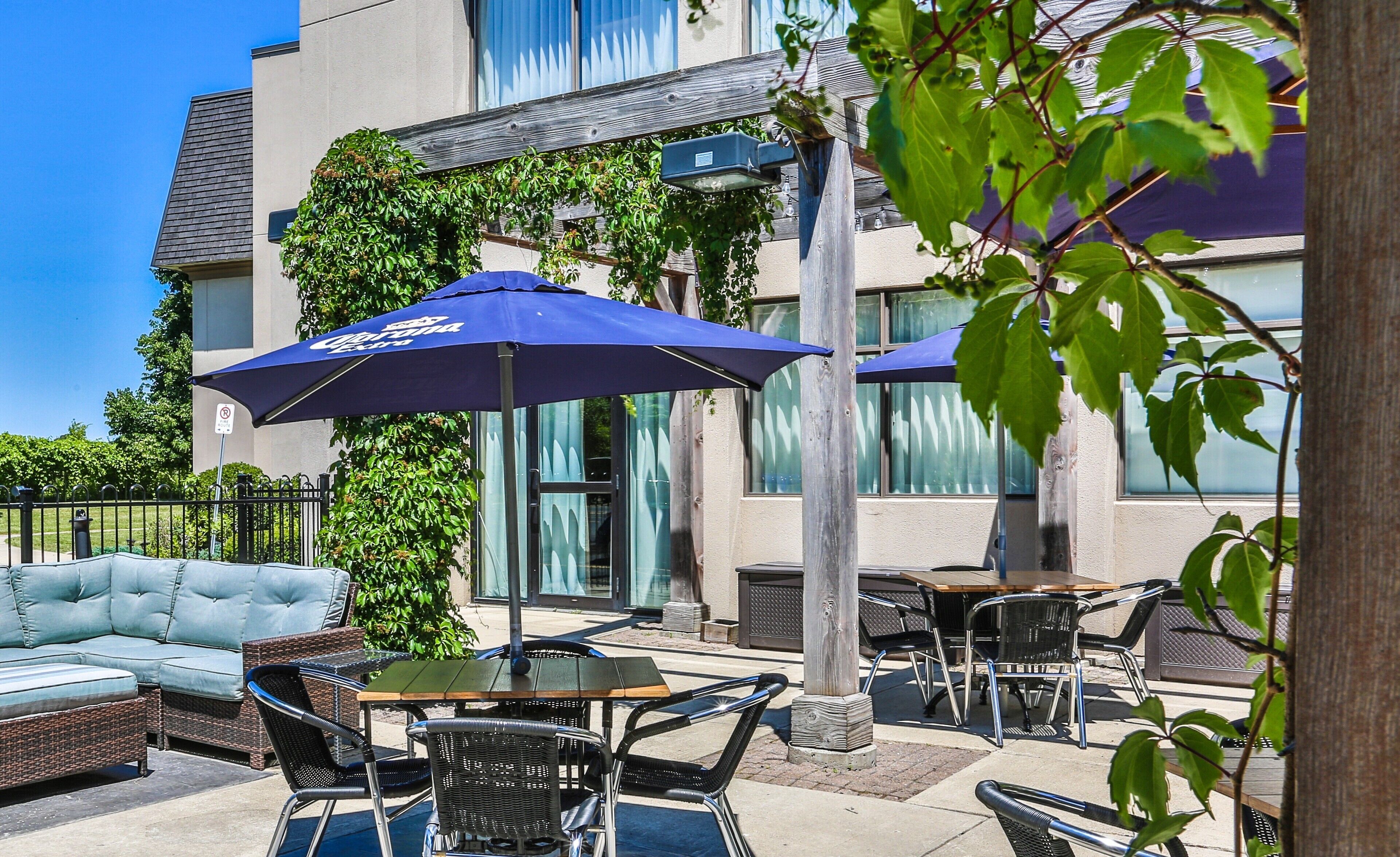 Breakfast, lunch served; local and international cuisine, garden views 