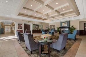 Lobby - Best Western Brantford Hotel & Conference Centre (Brantford)