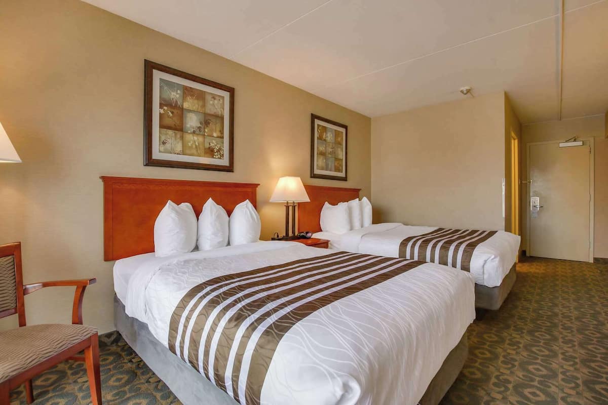 1 bedroom, premium bedding, pillowtop beds, individually decorated
