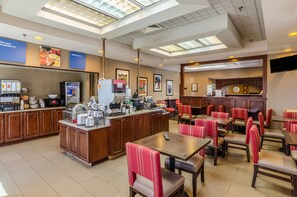 Tägliches inbegriffenes Frühstücksbuffet