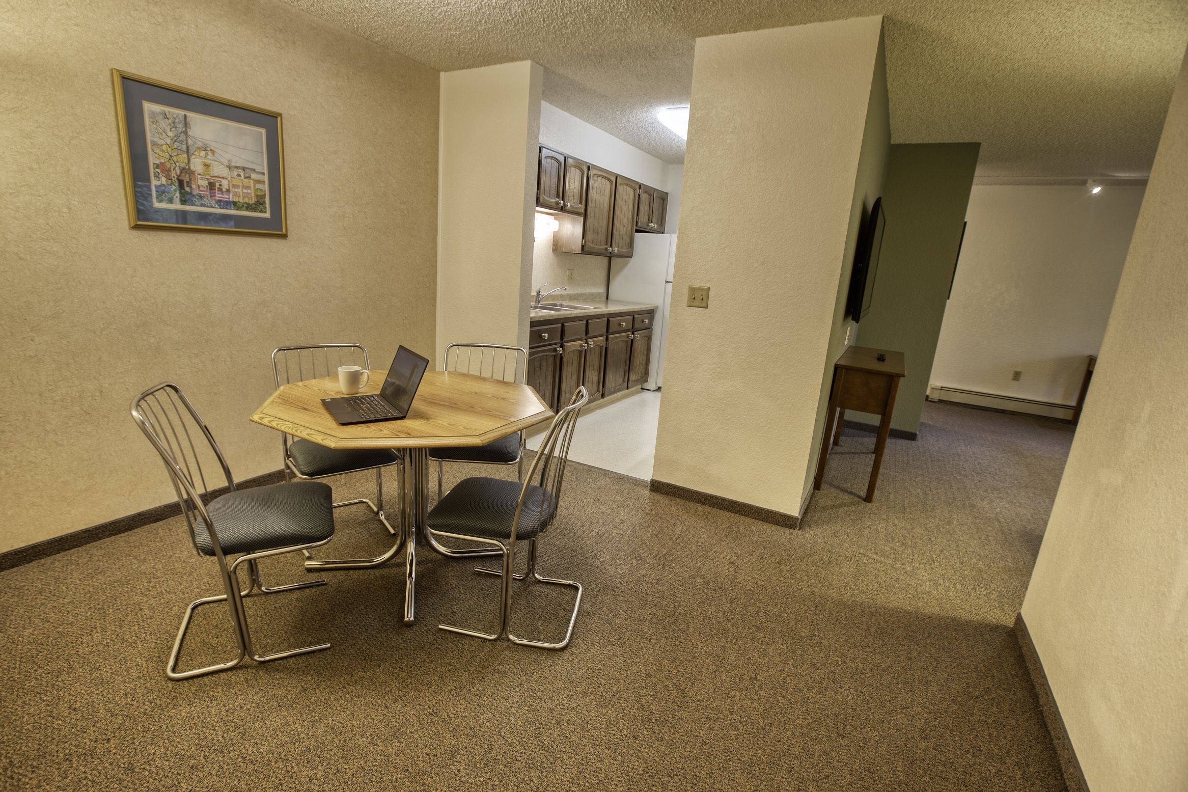 deluxe 2 bedrom suite | in-room dining