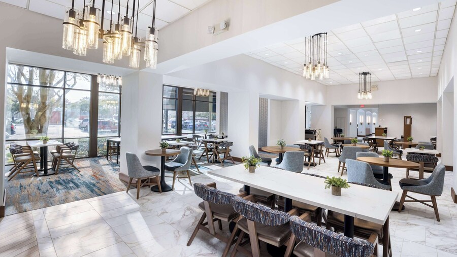 DoubleTree by Hilton Houston Medical Center Hotel & Suites