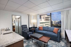 Premium bedding, in-room safe, desk, laptop workspace