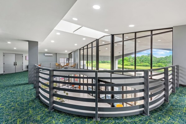 Interior - Spark by Hilton Lexington Hamburg (Lexington)