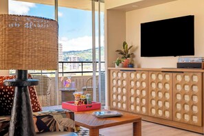 Suite (Wayfinder) | In-room safe, blackout drapes, iron/ironing board, cribs/infant beds - Wayfinder Waikiki (Honolulu)