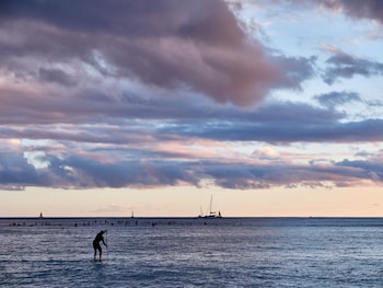 View of beach at Wayfinder Waikiki