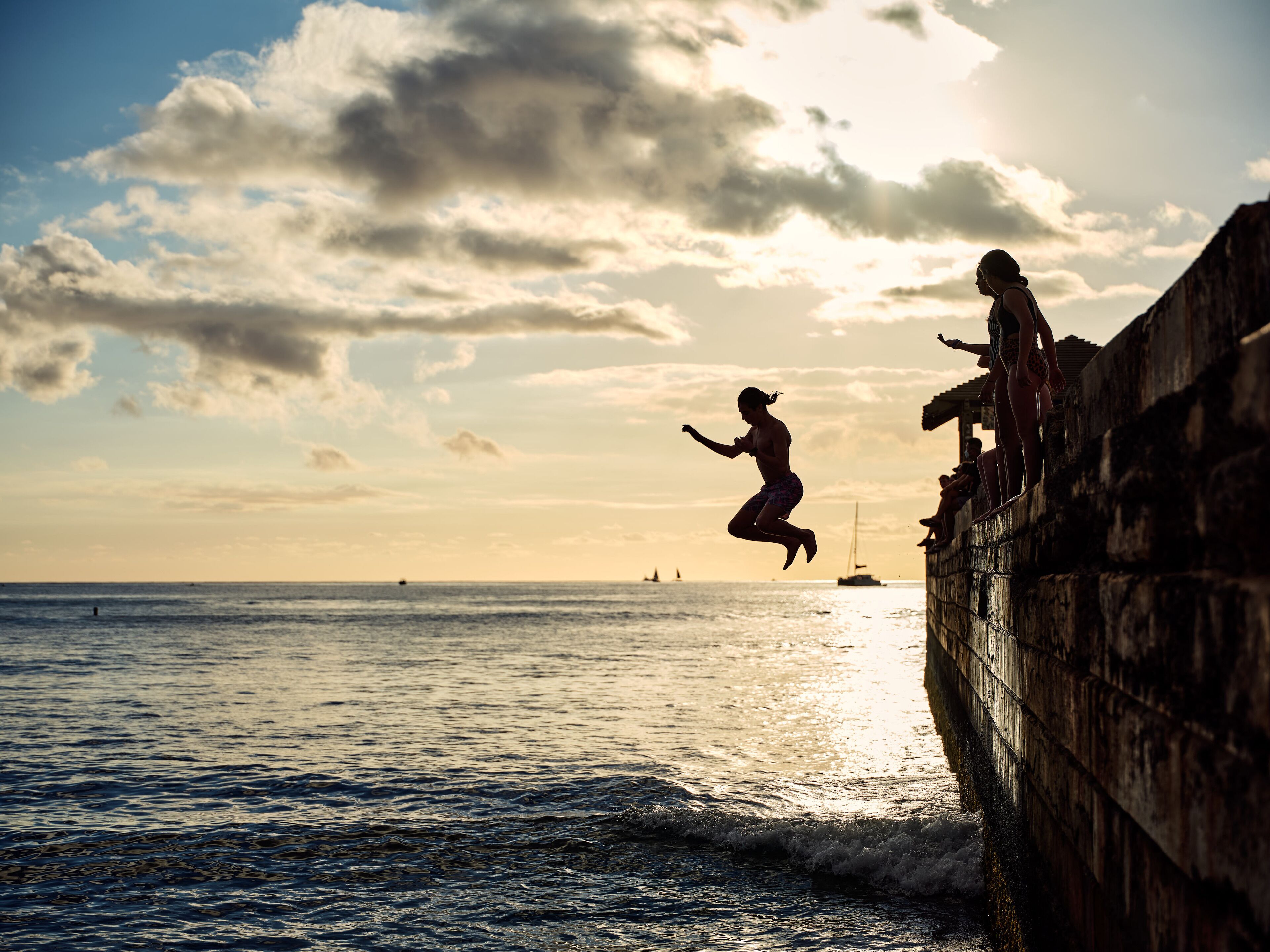 Photo - Wayfinder Waikiki - Voted Top 10 Best Hotels in Hawaii!