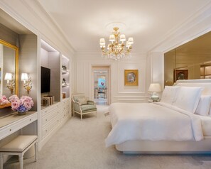 Minibar, in-room safe, desk, soundproofing