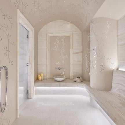 Couples treatment rooms, hot tub, body treatments, body scrubs, facials