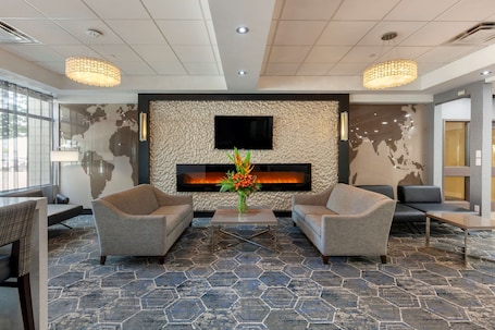 Lobby. Best Western Plus Toronto Airport Hotel