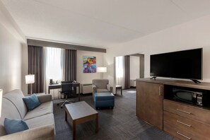 1 bedroom, premium bedding, in-room safe, desk