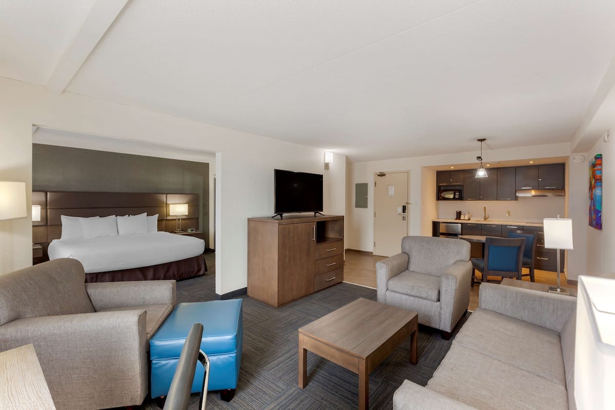 Suite, 1 King-Bett, Nichtraucher, Kochnische (with Sofabed) | Eigene Kochnische