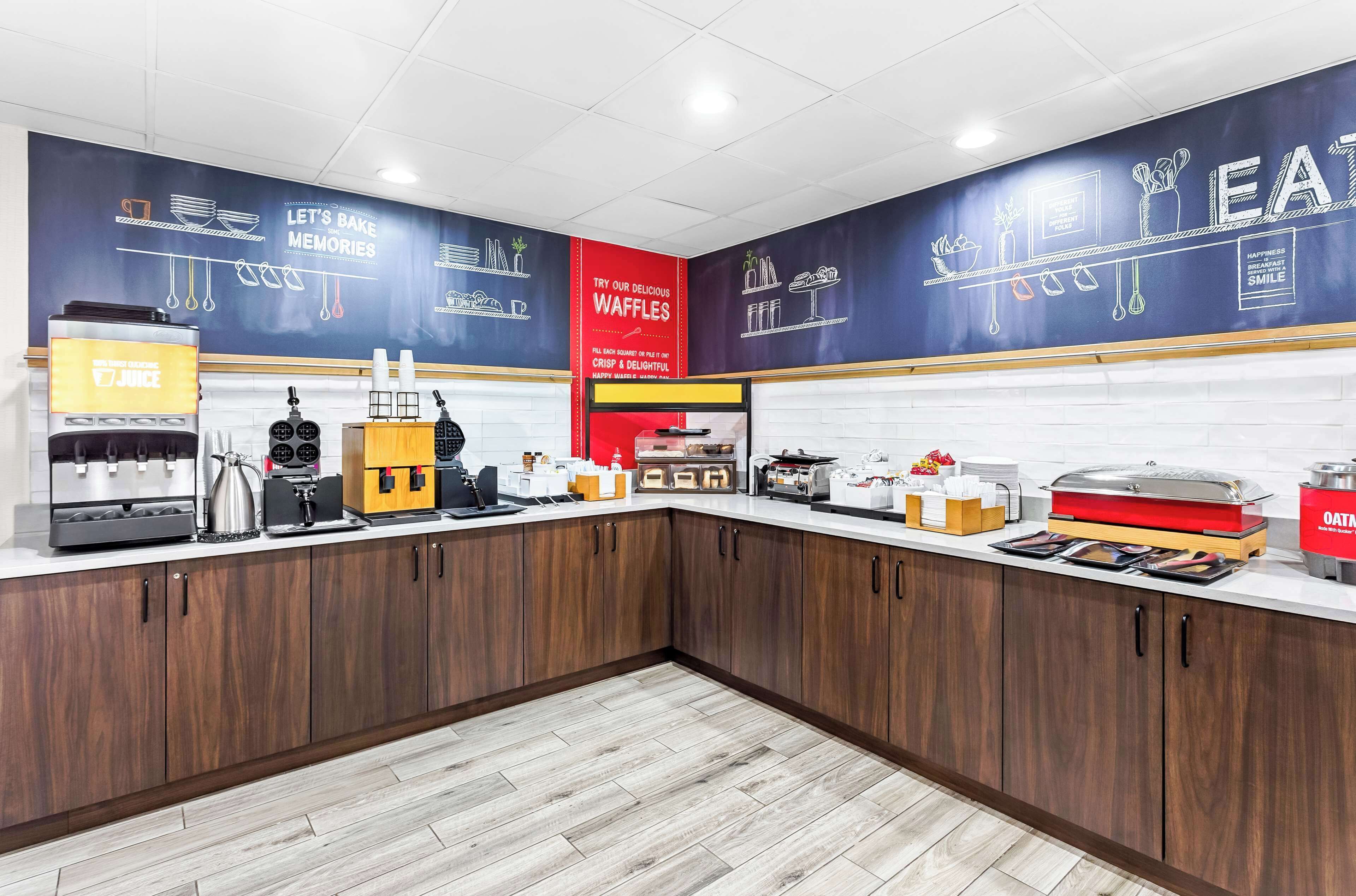 free on-the-go breakfast