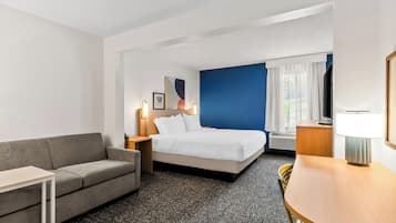 Desk, laptop workspace, iron/ironing board, free cots/infant beds