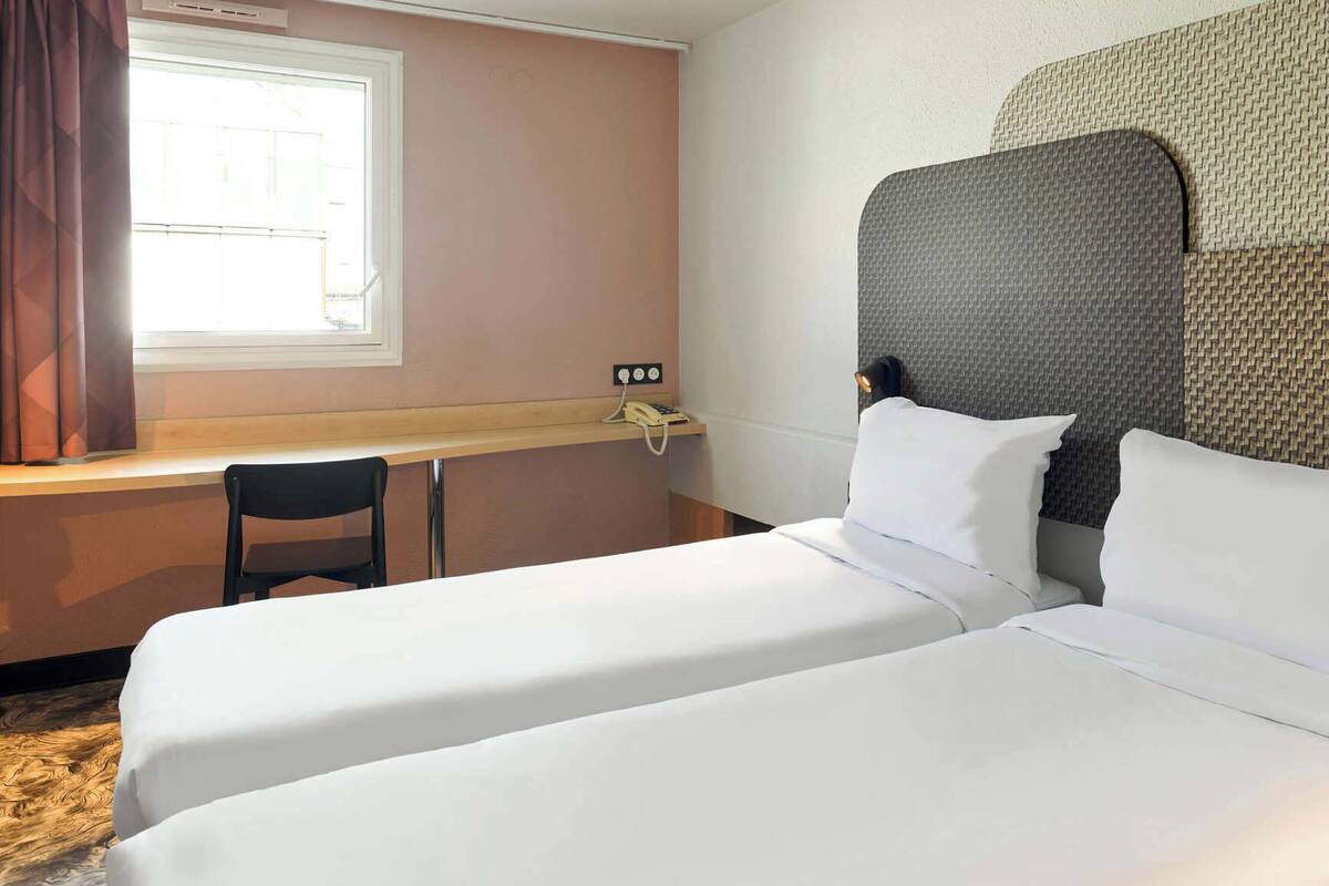 1 bedroom, premium bedding, pillow-top beds, in-room safe