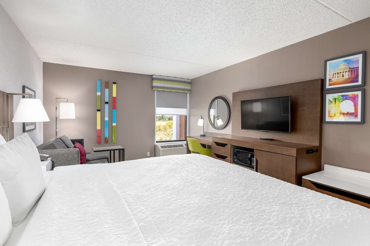 Pillowtop beds, in-room safe, blackout drapes, soundproofing
