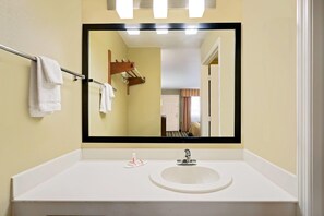 Vòi sen/bồn tắm kết hợp, đồ dùng nhà tắm miễn phí, máy sấy tóc 