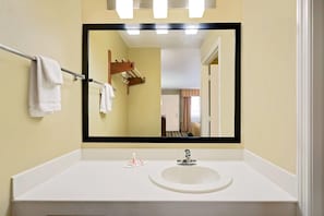 Vòi sen/bồn tắm kết hợp, đồ dùng nhà tắm miễn phí, máy sấy tóc