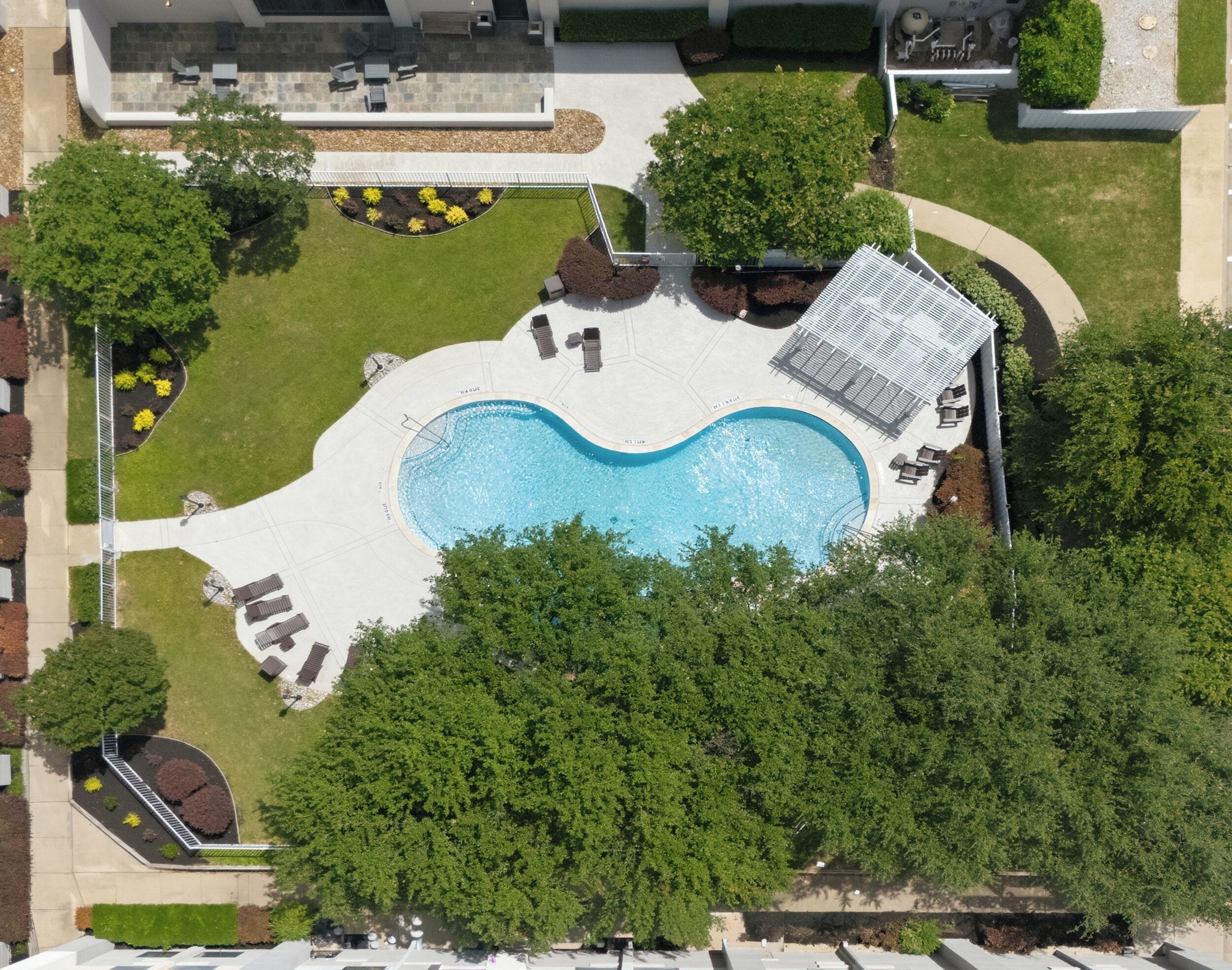 Outdoor pool, open 9:00 AM to 9:00 PM, sun loungers