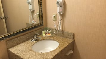 Combined shower/bathtub, eco-friendly toiletries, hair dryer, towels