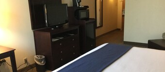 德薩斯達拉斯機場Kozy酒店  