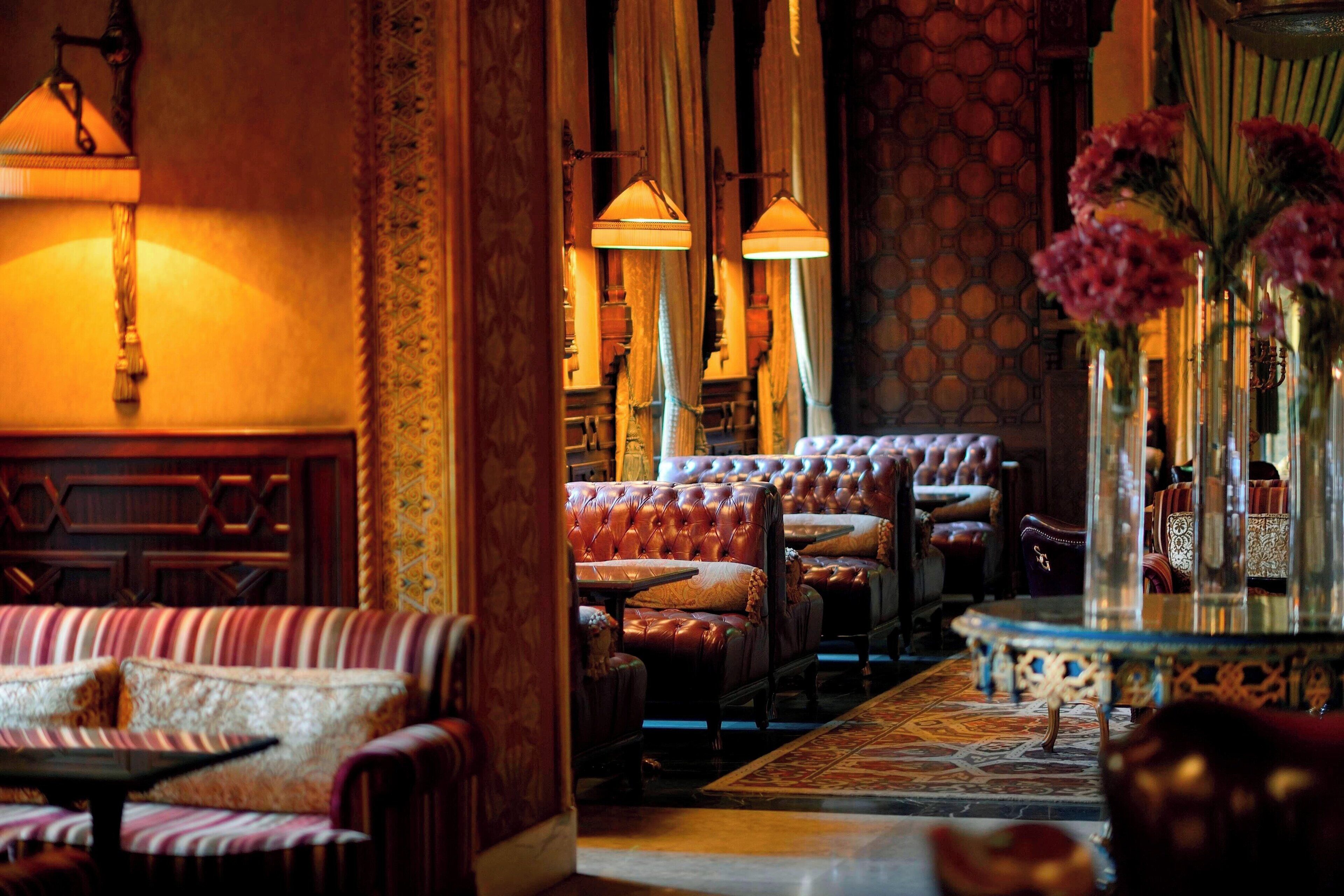 14 restaurants, breakfast, lunch, dinner served; international cuisine