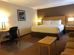 Business Room, 1 King Bed, Non Smoking, Jetted Tub (with Sofabed) | Premium bedding, in-room safe, desk, laptop workspace - Best Western Plus Cobourg Inn & Convention Centre (Cobourg)