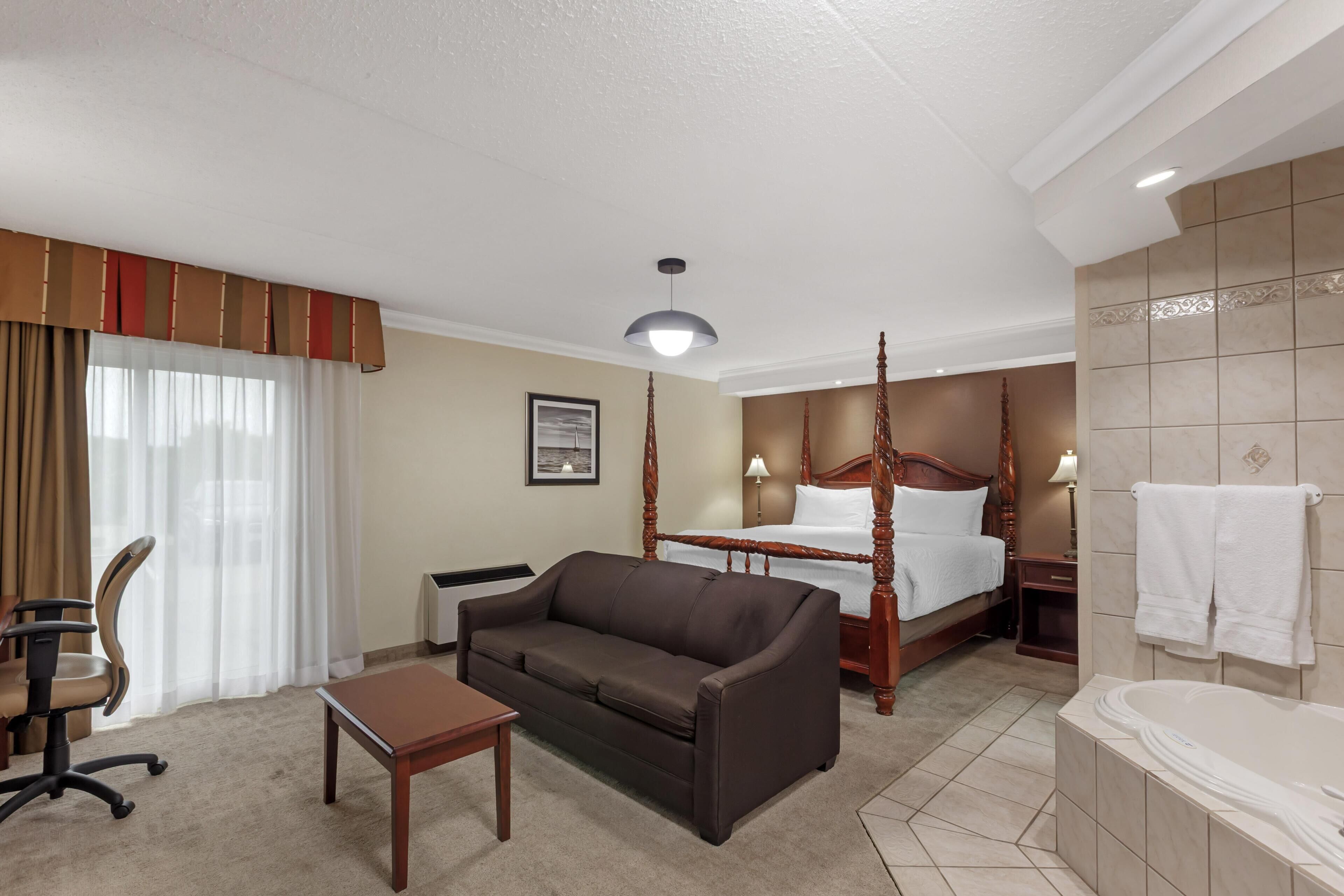 Premium bedding, in-room safe, desk, laptop workspace