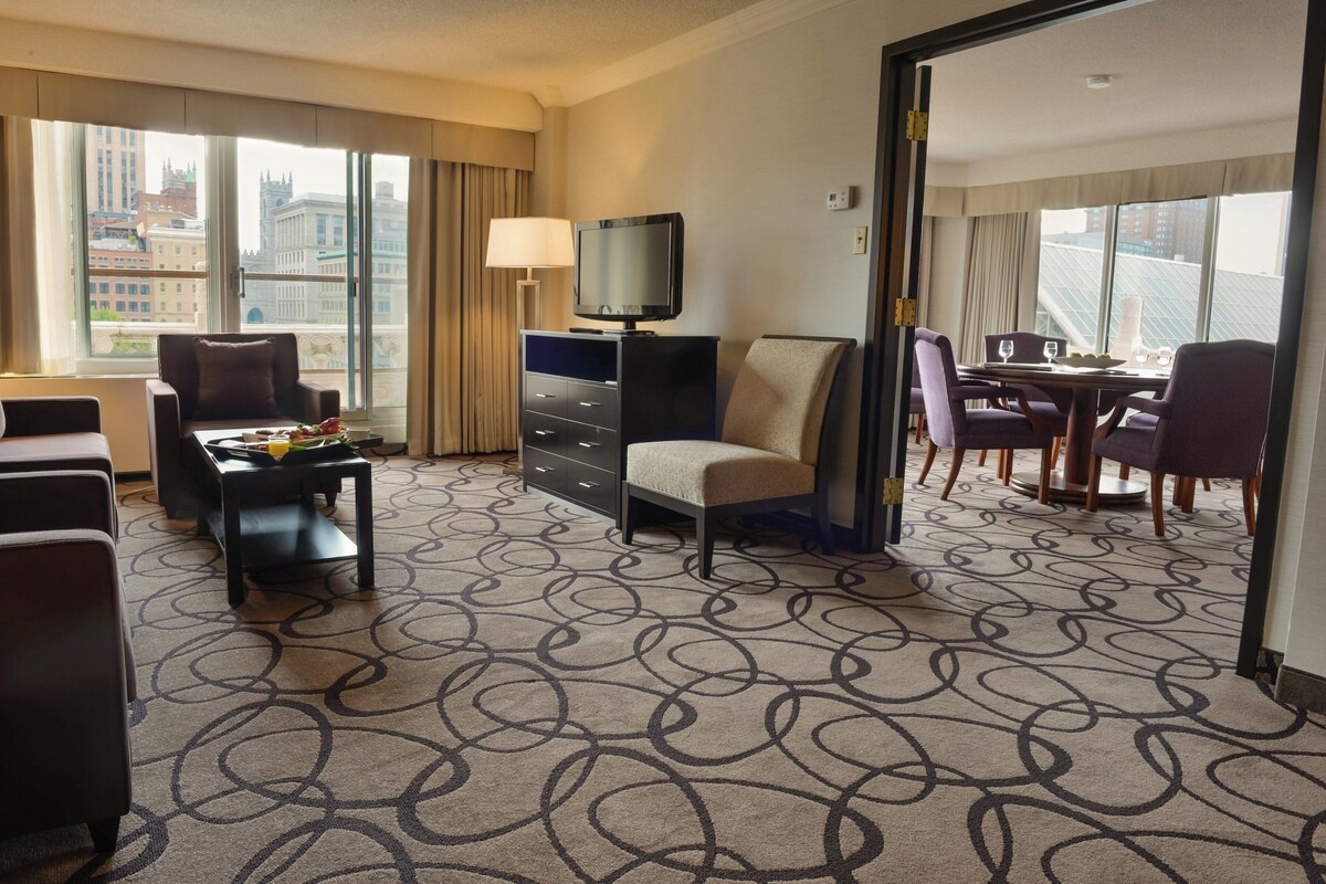 Suite, 1 Bedroom (Top Floor) | Hypo-allergenic bedding available, desk, iron/ironing board