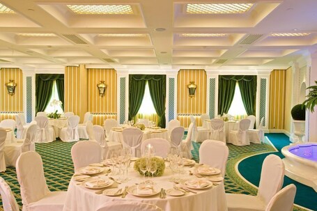 Royal Olympic Hotel - Image 55