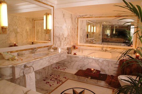 Royal Olympic Hotel - Image 35