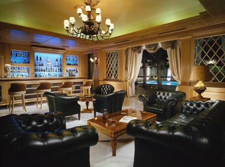 Royal Olympic Hotel - Image 7