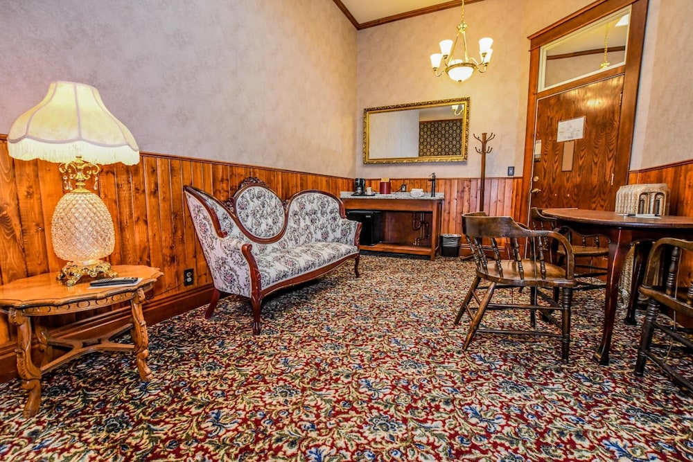 Buffalo Bill's Irma Hotel & Restaurant by null