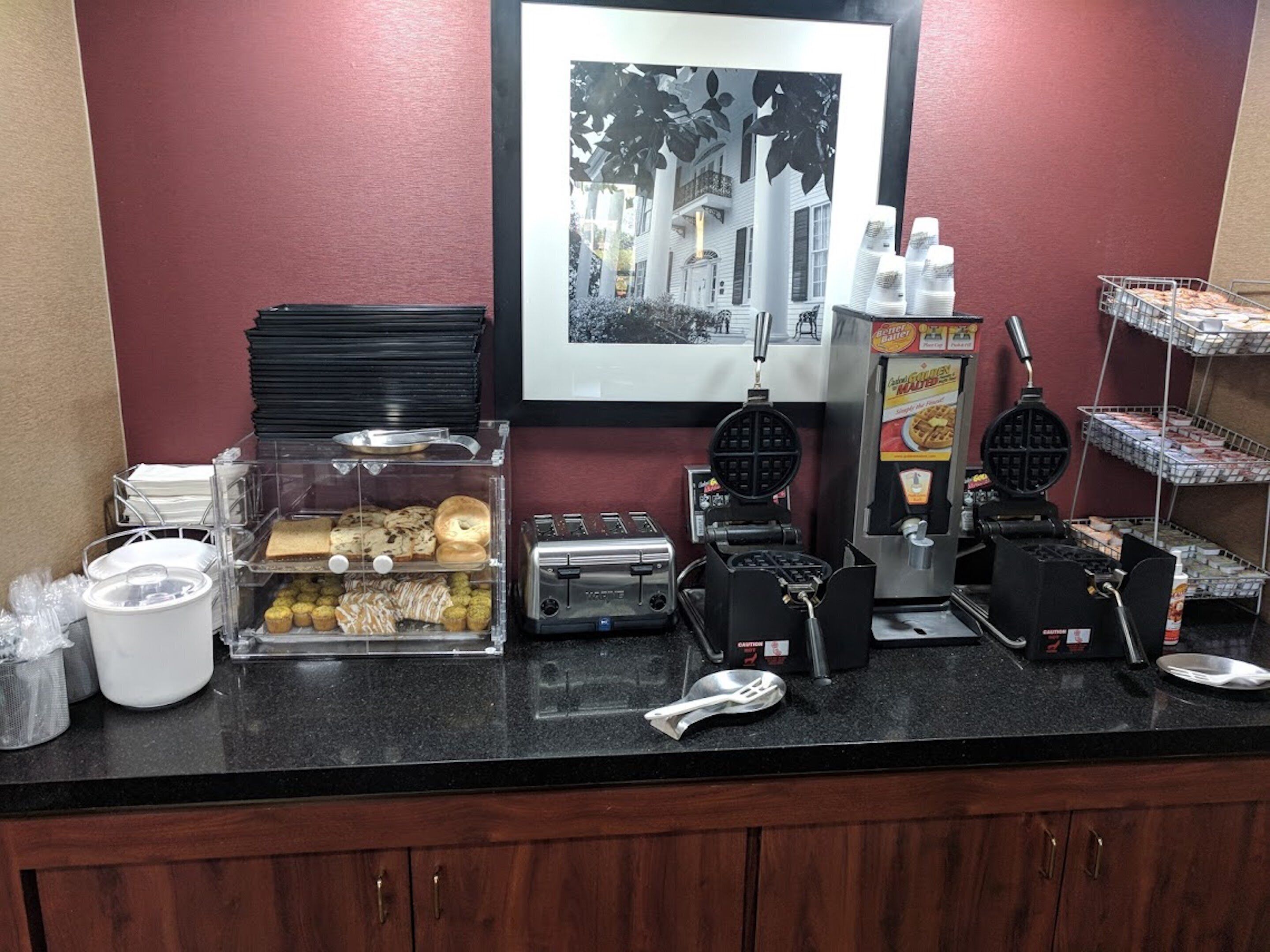 Free daily continental breakfast